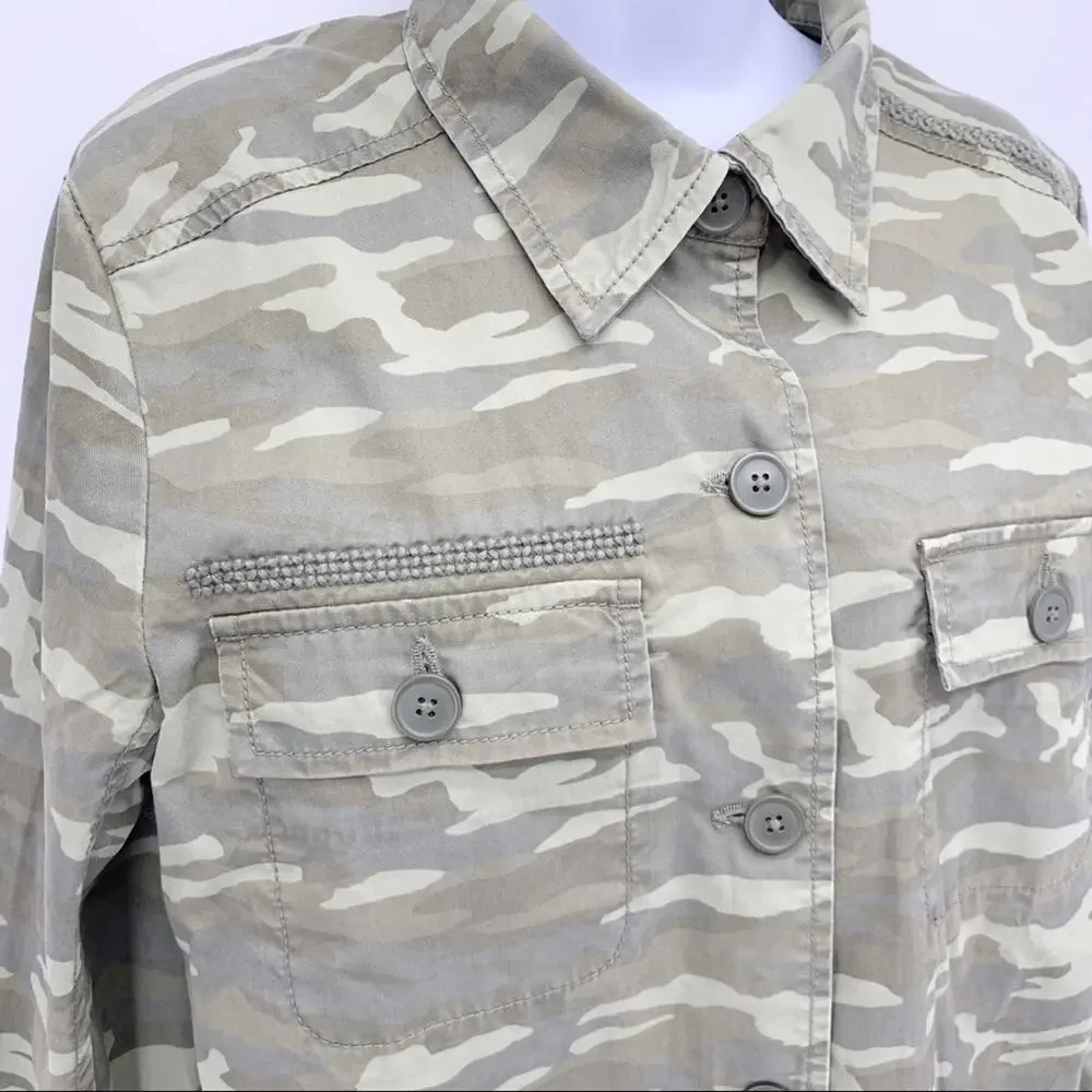 NEW Caslon Camo Button Down Jacket Size Medium